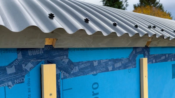 Taping pattern for the angled ribs at the top of the walls.