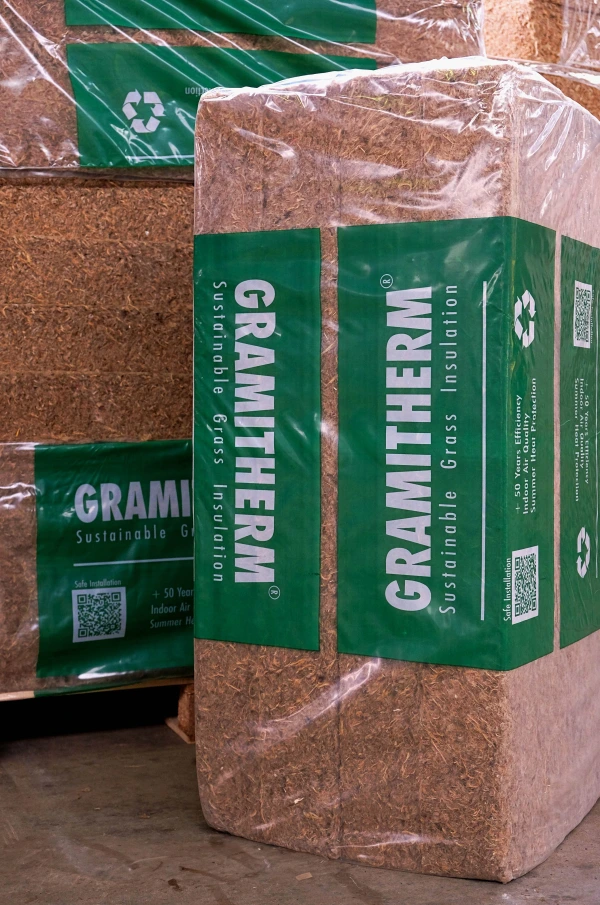 An example of the size of Gramitherm Grass Insulation packaging. 