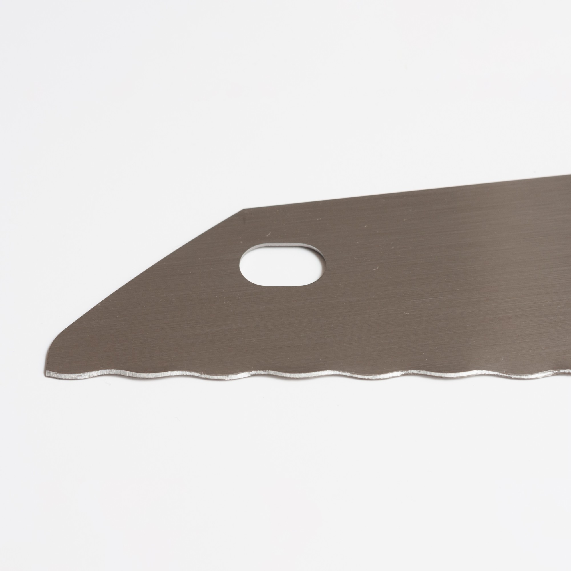 Wavy Teeth cut through insulation