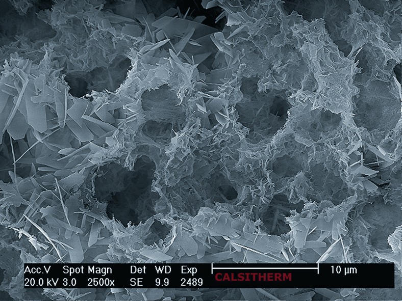 Highly porous Calcium Silicate under the microscope, 93% of the volume is air. 