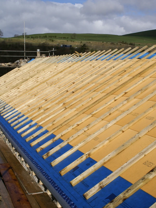 Solitex Plus membrane at the eaves and roof ridge for additional protection of vulnerable areas