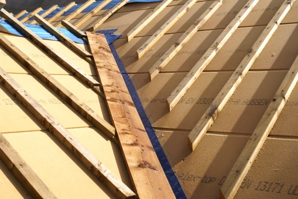 A roof valley where cut edges of Multiplex Top is sealed with 150mm wide Pro Clima Tescon Vana airtight tape