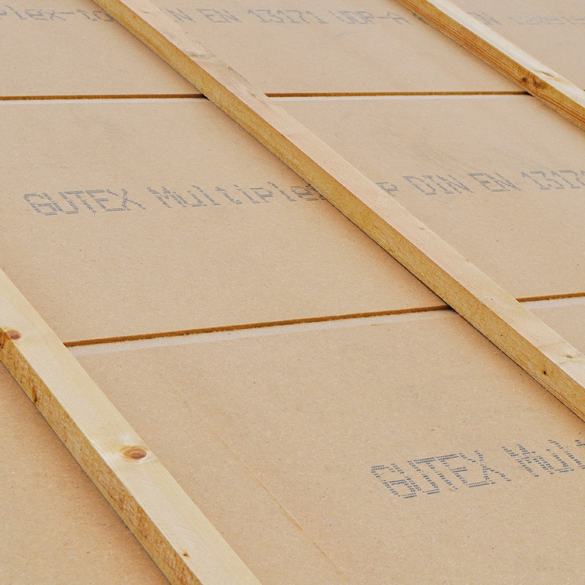 Gutex Multiplex Top - Woodfibre Insulating Sarking Board | Ecological ...