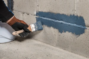 Sealing cracks and gaps in block wall with Visconn Fibre Black