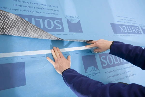 Duplex applied to a Solitex membrane with 100mm overlap