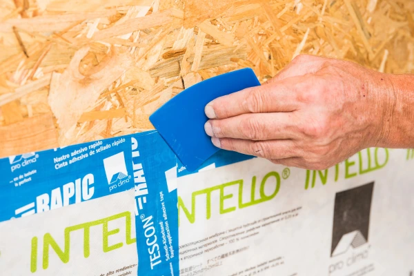 Tescon Rapic being used to seal Intello Plus