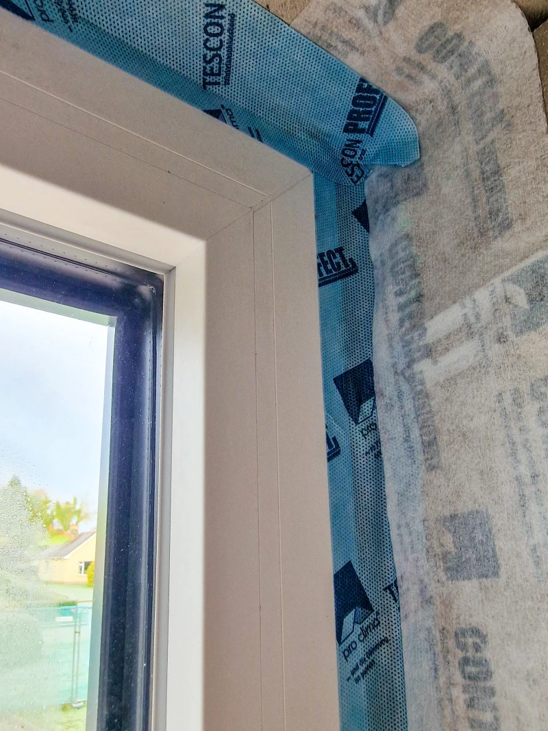 Pro Clima Tescon Profect, a pre-folded airtight tape, allowed for quick and easy installation on window and door frames