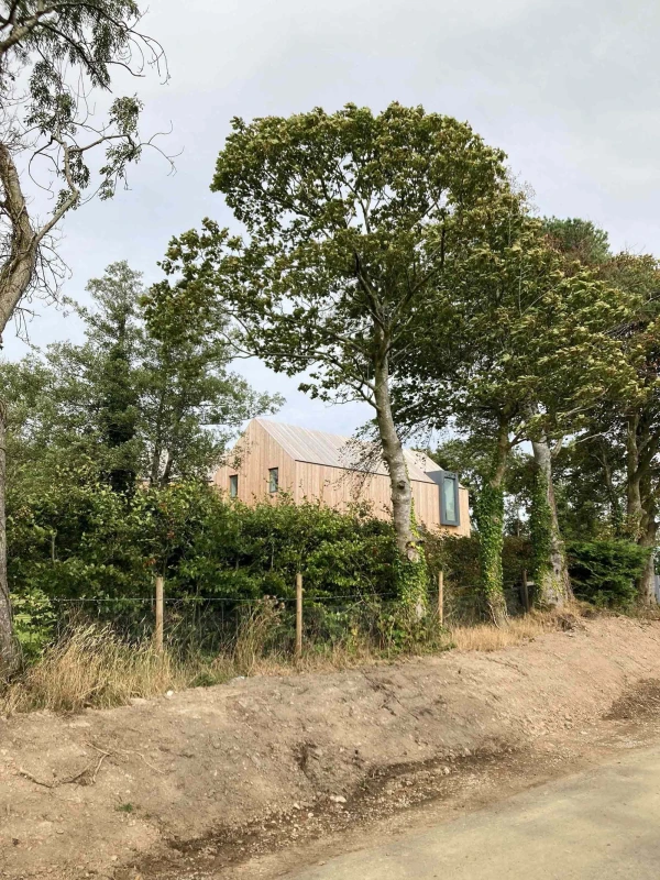 View from the roadside of Silver Bark Passive House