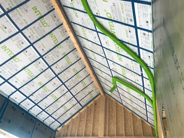 Intello Plus Intelligent Airtight Membrane - Passive House Insulation Series (part 8)