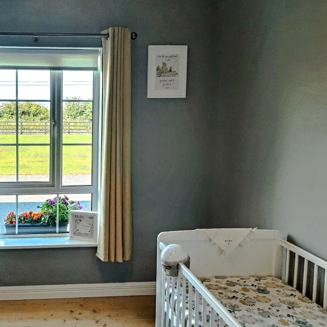 Why is it important to use a natural paint in a kid's bedroom?
